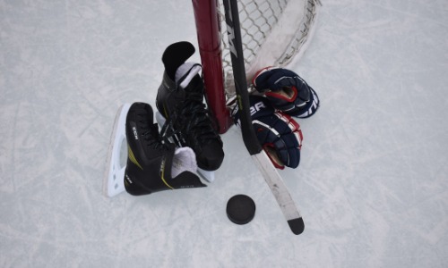 Еволюція екіпіровки та обладнання у хокеї