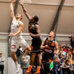 баскетбол, кидок та блок